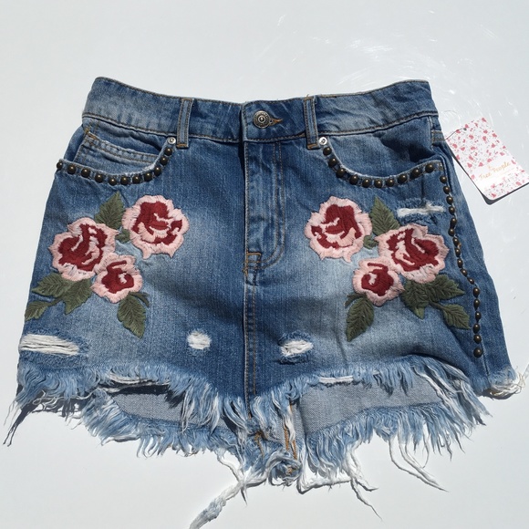 Free People Dresses & Skirts - FREE PEOPLE Wild Rose Embroidered Mini Skirt 24